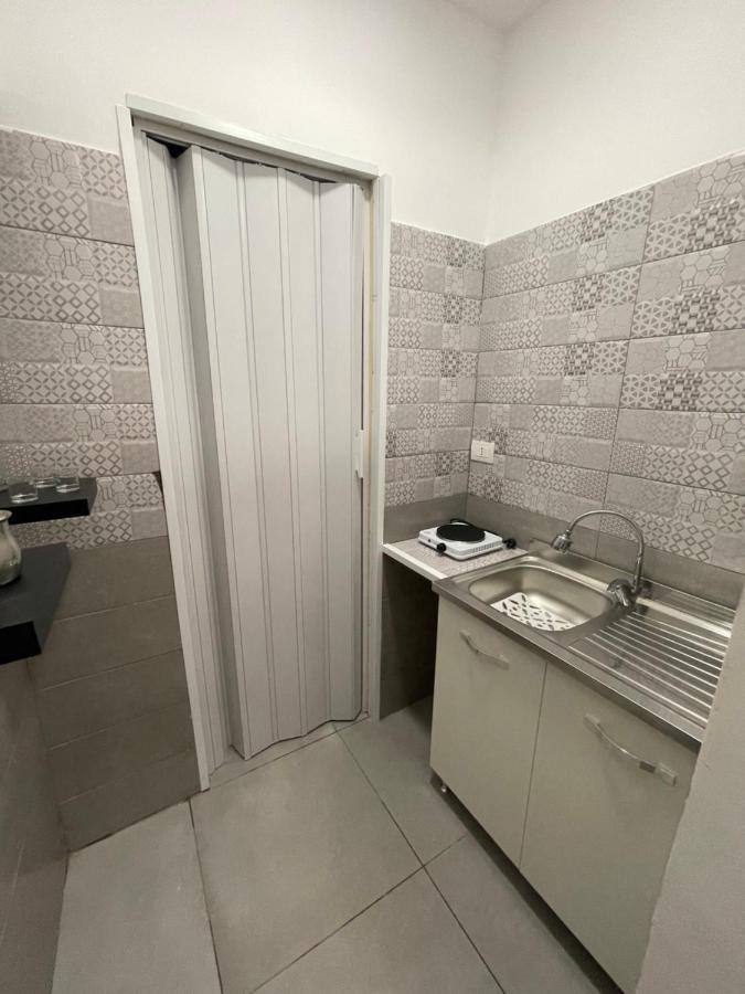 House Nunu Apartment เนเปิลส์ ภายนอก รูปภาพ